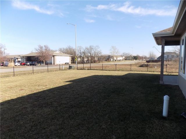 1215 Alexander Court, Ottawa, KS 66067