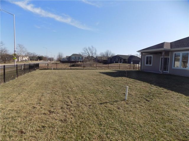 1215 Alexander Court, Ottawa, KS 66067