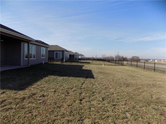 1215 Alexander Court, Ottawa, KS 66067
