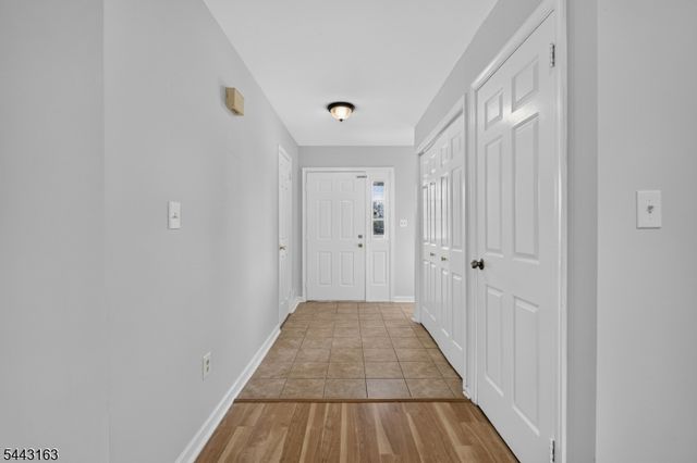 78 Stanwick Ct, Franklin Twp., NJ 08873