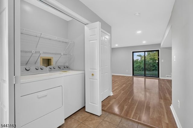78 Stanwick Ct, Franklin Twp., NJ 08873