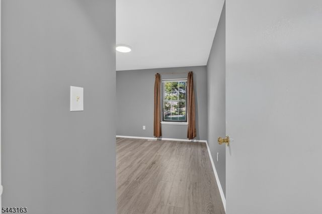 78 Stanwick Ct, Franklin Twp., NJ 08873