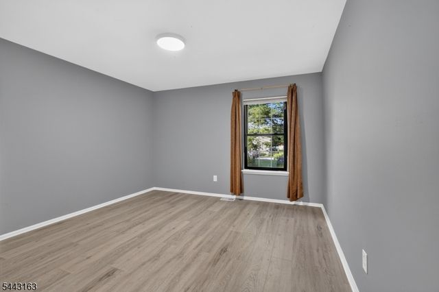 78 Stanwick Ct, Franklin Twp., NJ 08873