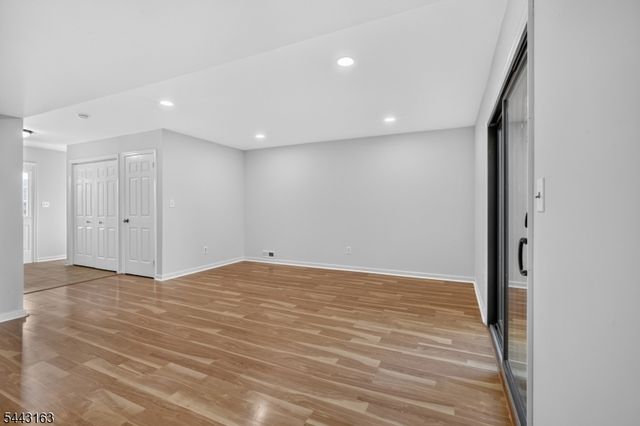 78 Stanwick Ct, Franklin Twp., NJ 08873