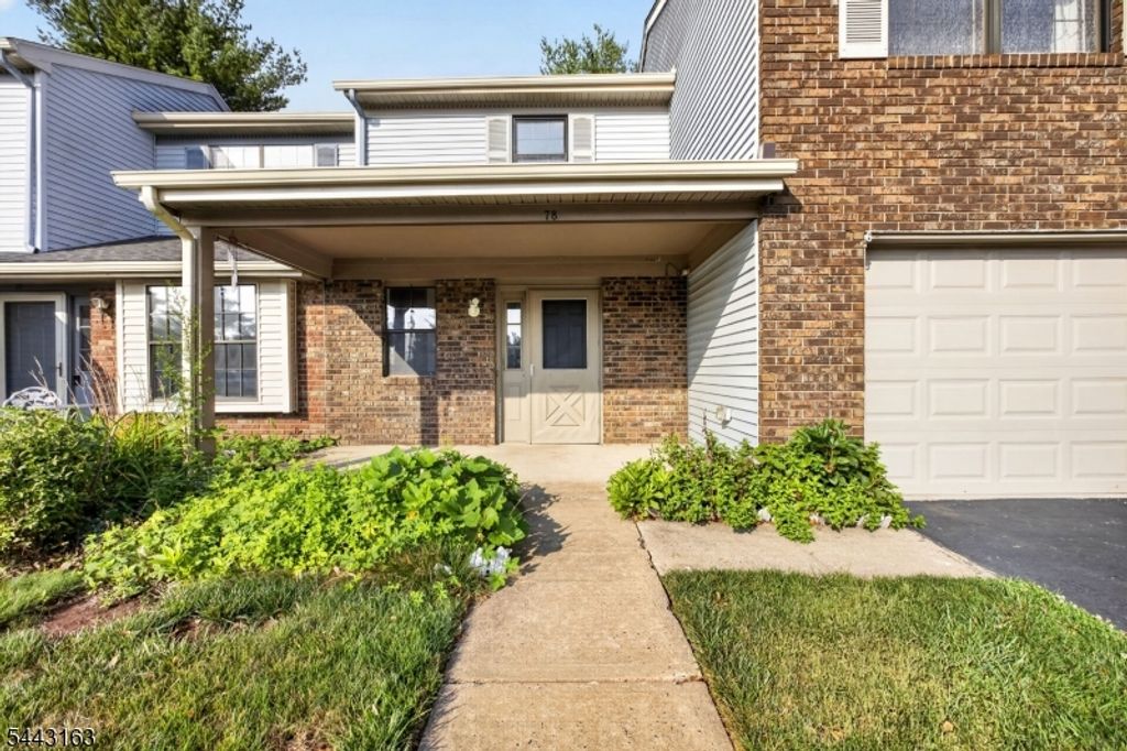 78 Stanwick Ct, Franklin Twp., NJ 08873