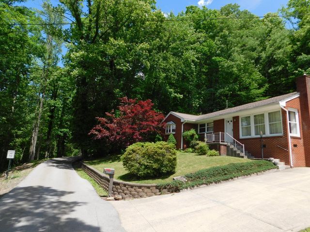 184 Meadow Drive, Harlan, KY 40831