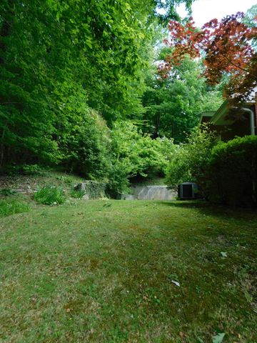 184 Meadow Drive, Harlan, KY 40831