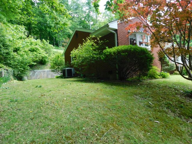 184 Meadow Drive, Harlan, KY 40831