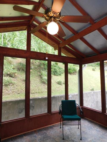 184 Meadow Drive, Harlan, KY 40831