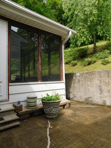 184 Meadow Drive, Harlan, KY 40831