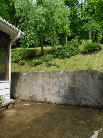 184 Meadow Drive, Harlan, KY 40831