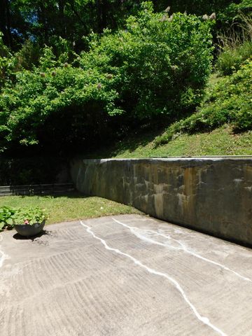 184 Meadow Drive, Harlan, KY 40831