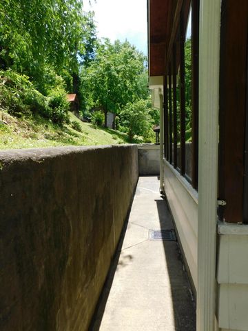 184 Meadow Drive, Harlan, KY 40831