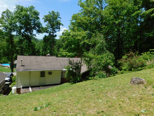 184 Meadow Drive, Harlan, KY 40831