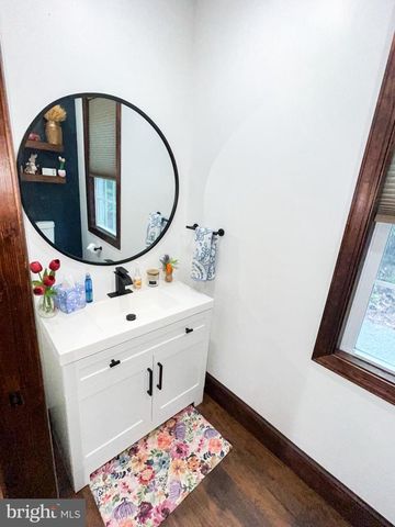 5309 LEHNENBERG RD, Kintnersville, PA 18930
