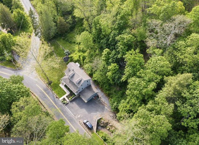 5309 LEHNENBERG RD, Kintnersville, PA 18930