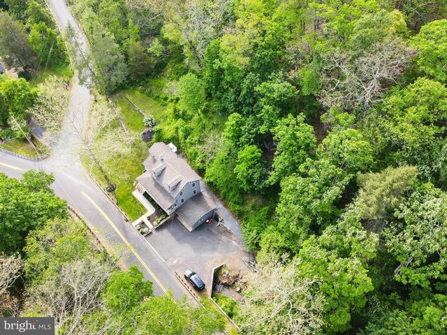 5309 LEHNENBERG RD, Kintnersville, PA 18930