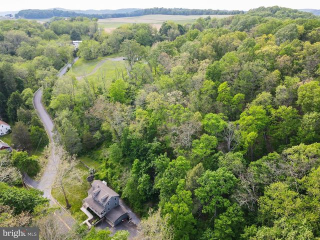 5309 LEHNENBERG RD, Kintnersville, PA 18930