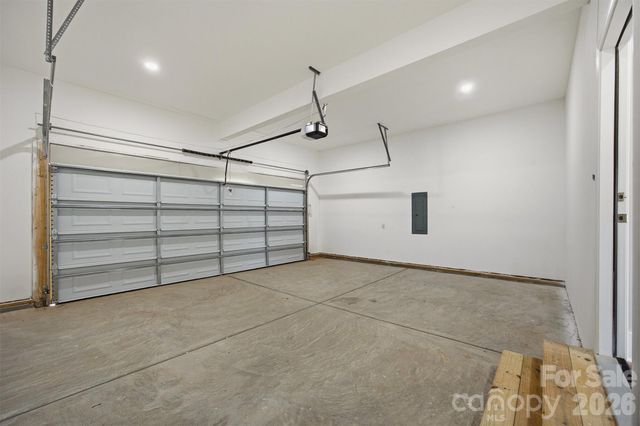 9067 McCray Farms Drive, Hickory, NC 28601