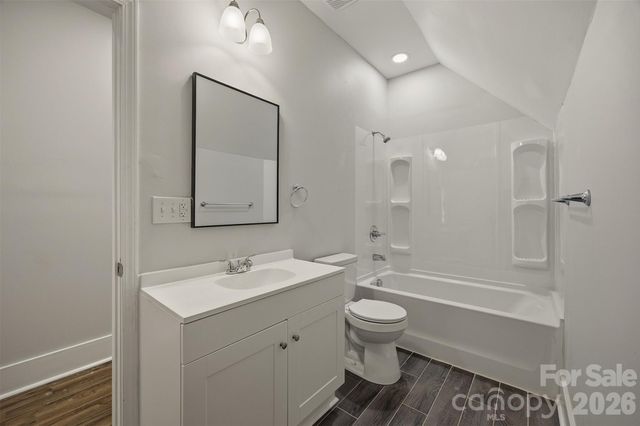 9067 McCray Farms Drive, Hickory, NC 28601