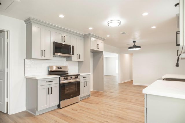 8428 Bissell Road, Manvel, TX 77578