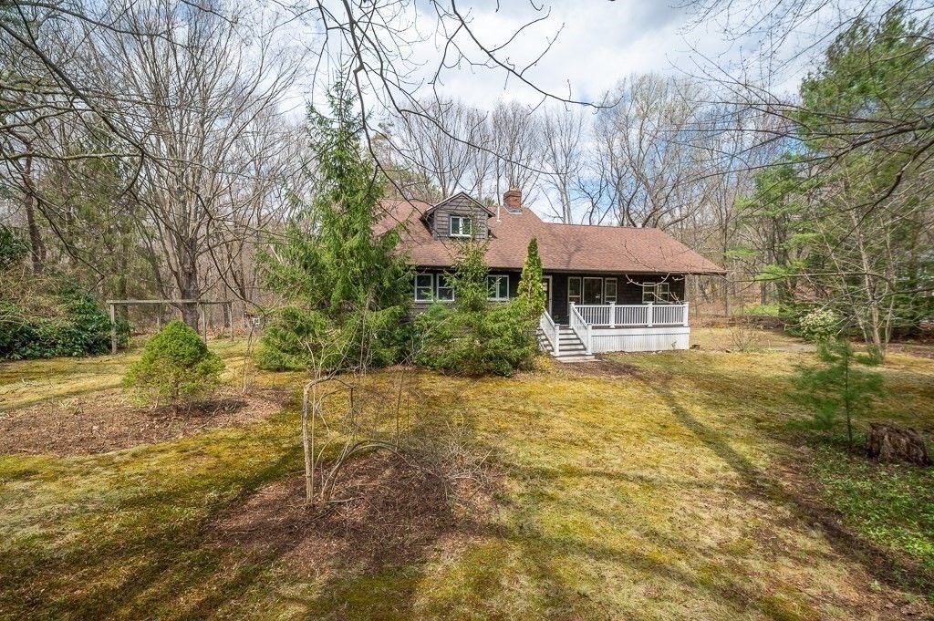 140 Gardner Street, Hamilton, MA 01982