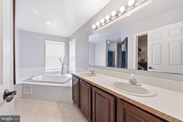 17 BECKETT ST, Clayton, NJ 08312