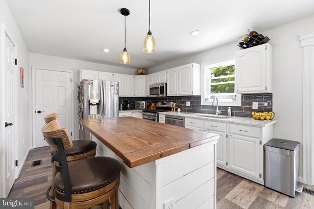 17 BECKETT ST, Clayton, NJ 08312