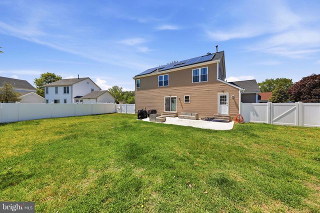 17 BECKETT ST, Clayton, NJ 08312