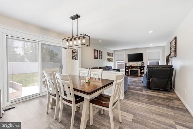 17 BECKETT ST, Clayton, NJ 08312