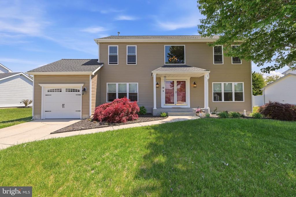 17 BECKETT ST, Clayton, NJ 08312