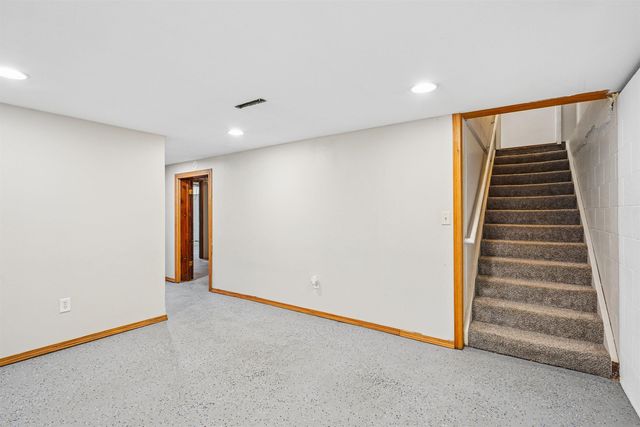 3311 Pridemore Drive, Cedar Falls, IA 50613