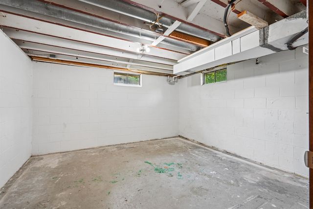 3311 Pridemore Drive, Cedar Falls, IA 50613