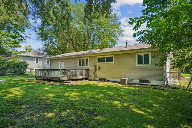 3311 Pridemore Drive, Cedar Falls, IA 50613