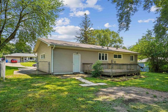 3311 Pridemore Drive, Cedar Falls, IA 50613