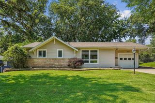 3311 Pridemore Drive, Cedar Falls, IA 50613