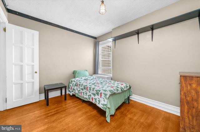 21 BUTTER LN, Reading, PA 19606