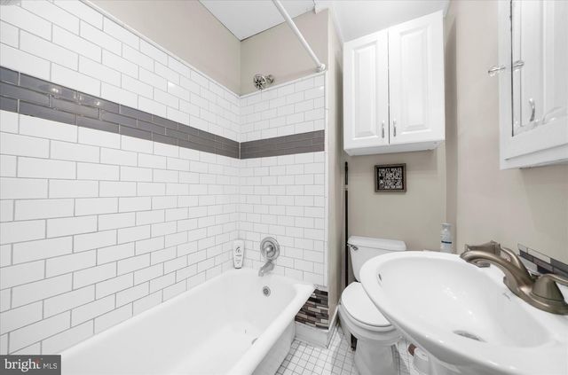 21 BUTTER LN, Reading, PA 19606