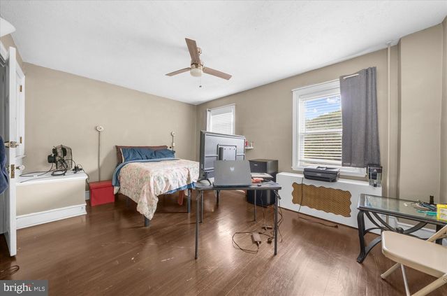 21 BUTTER LN, Reading, PA 19606