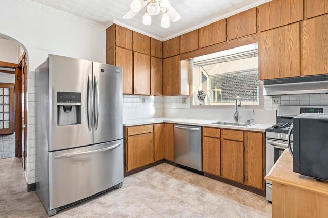 1632 Stanton Avenue, Whiting, IN 46394