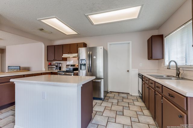 9806 Morningfield, San Antonio, TX 78250