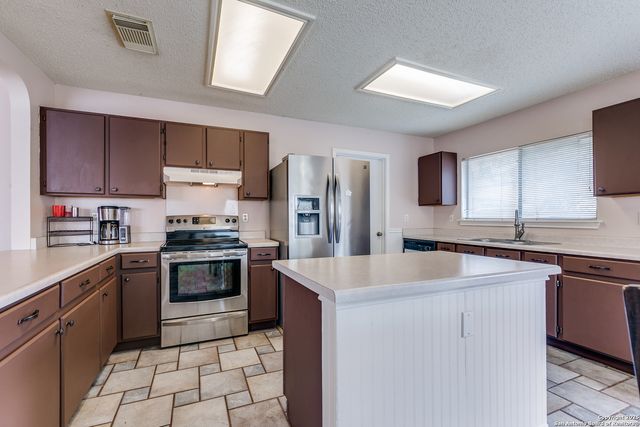 9806 Morningfield, San Antonio, TX 78250