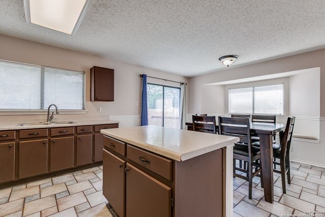 9806 Morningfield, San Antonio, TX 78250