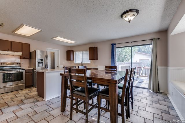 9806 Morningfield, San Antonio, TX 78250