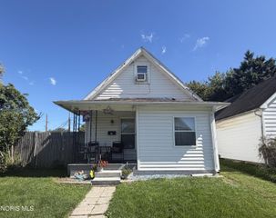 251 Spring Grove Avenue, Toledo, OH 43605