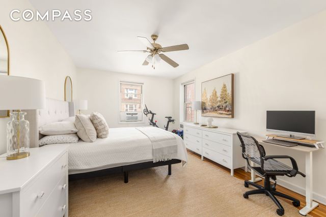 6861 Yellowstone Blvd Apt 607, New York City, NY 11375
