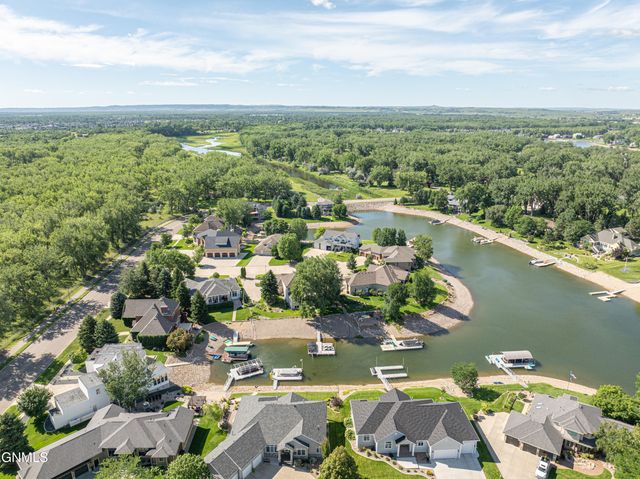 1506 Galleon Place, Bismarck, ND 58504