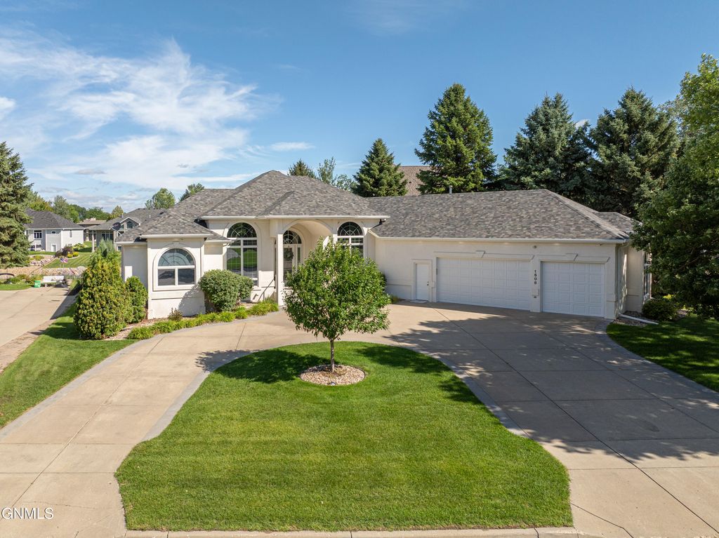 1506 Galleon Place, Bismarck, ND 58504