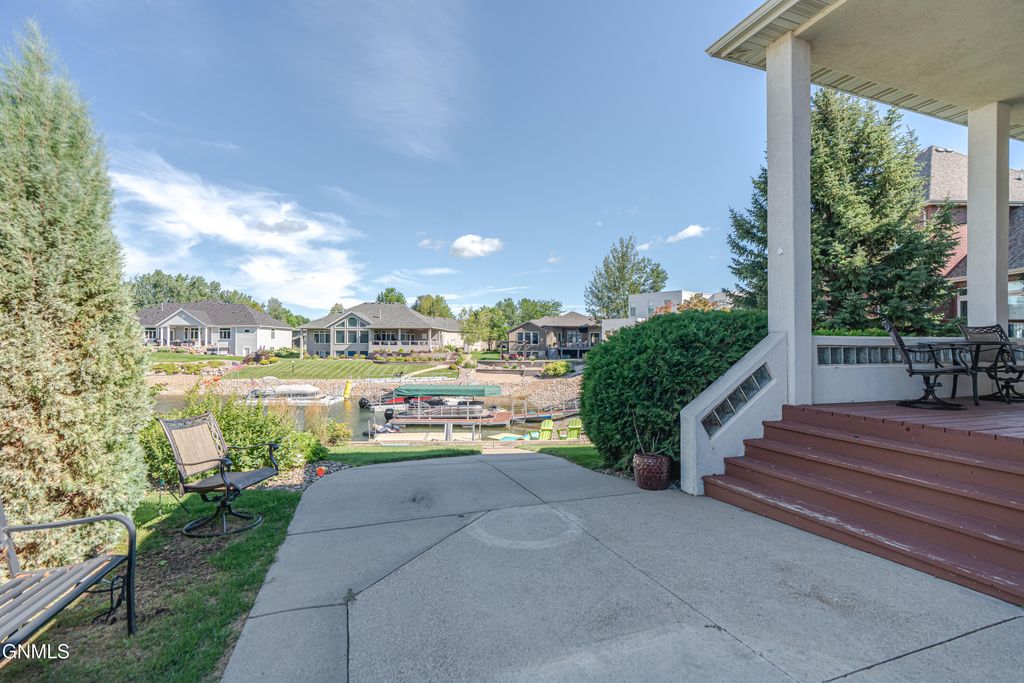 1506 Galleon Place, Bismarck, ND 58504 photo 102