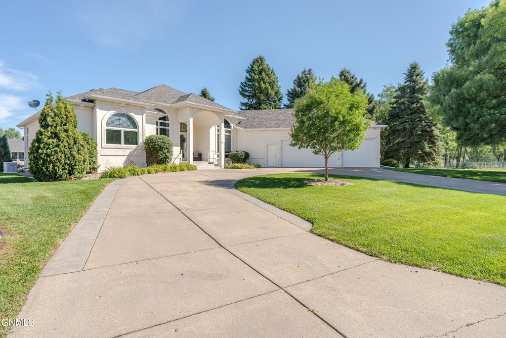 1506 Galleon Place, Bismarck, ND 58504 photo 114